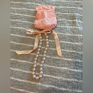 MARY KAY WOMEN'S PRETTY IN PINK NECKLACE